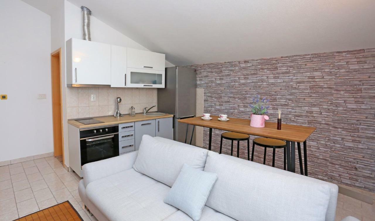 Studio Apartment Grey Split Exteriér fotografie